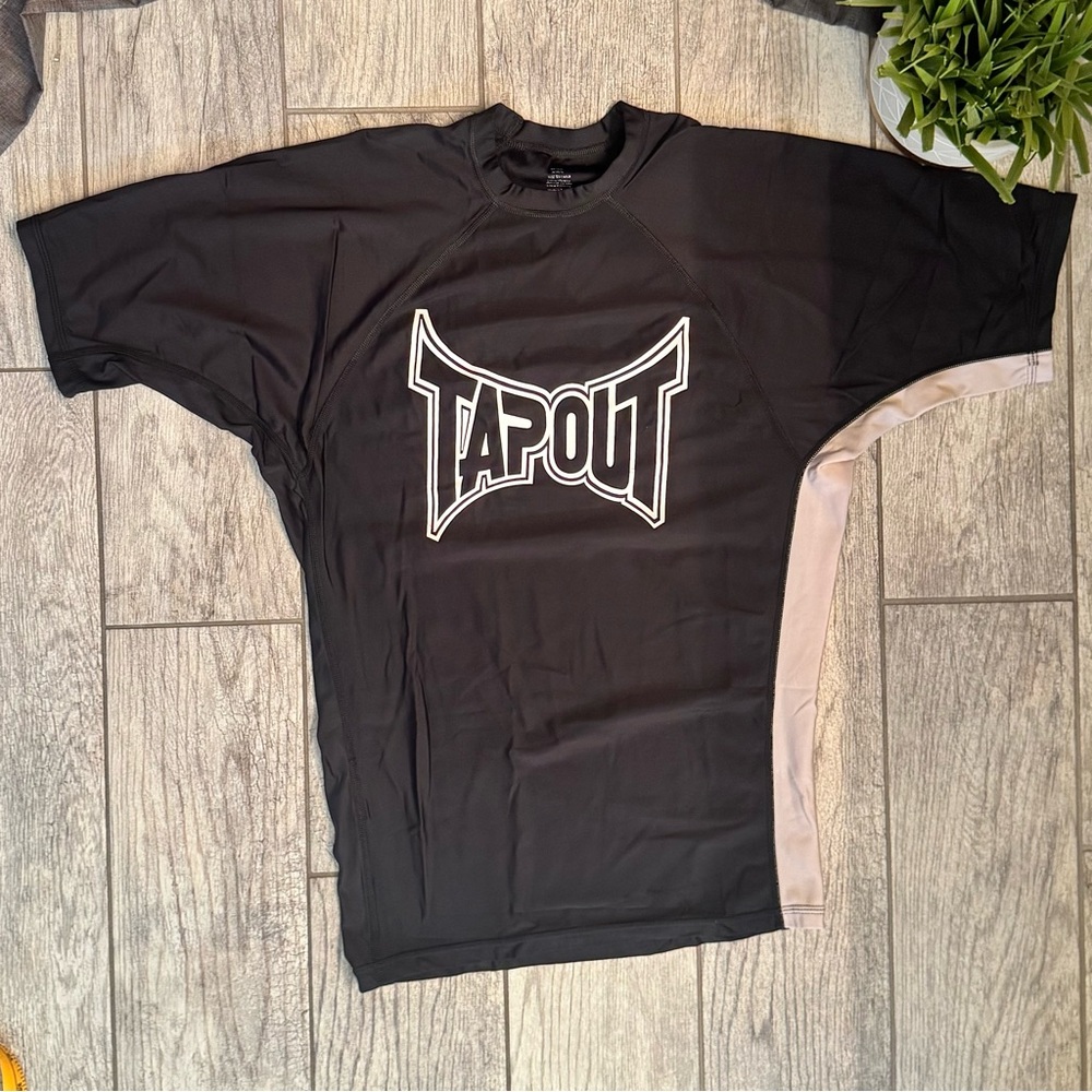 Tapout Black with Gray Side Panel Shorts Sleeve Compression Shirt